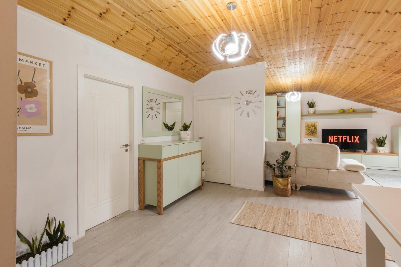Loft By Holistay Apartament *