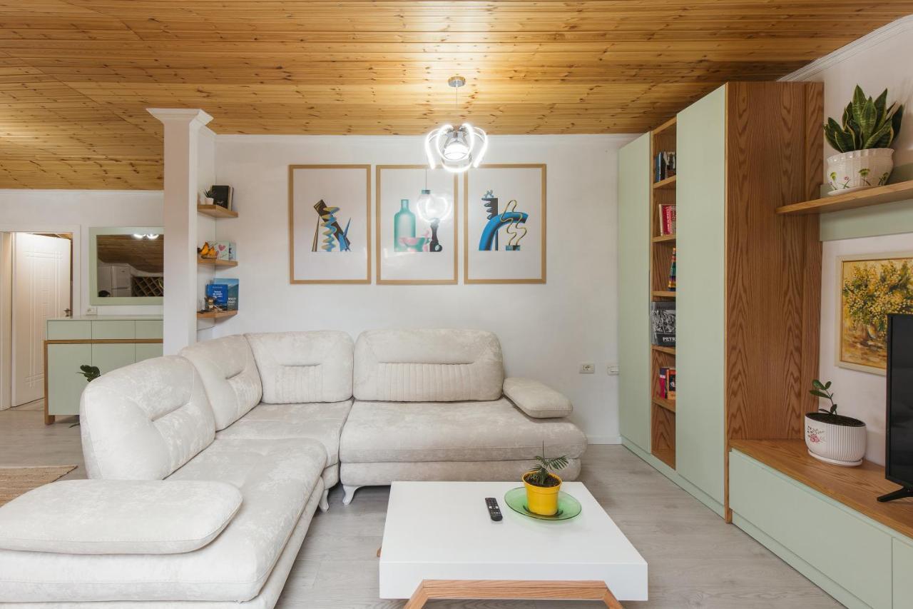 Loft By Holistay Apartament Tirana