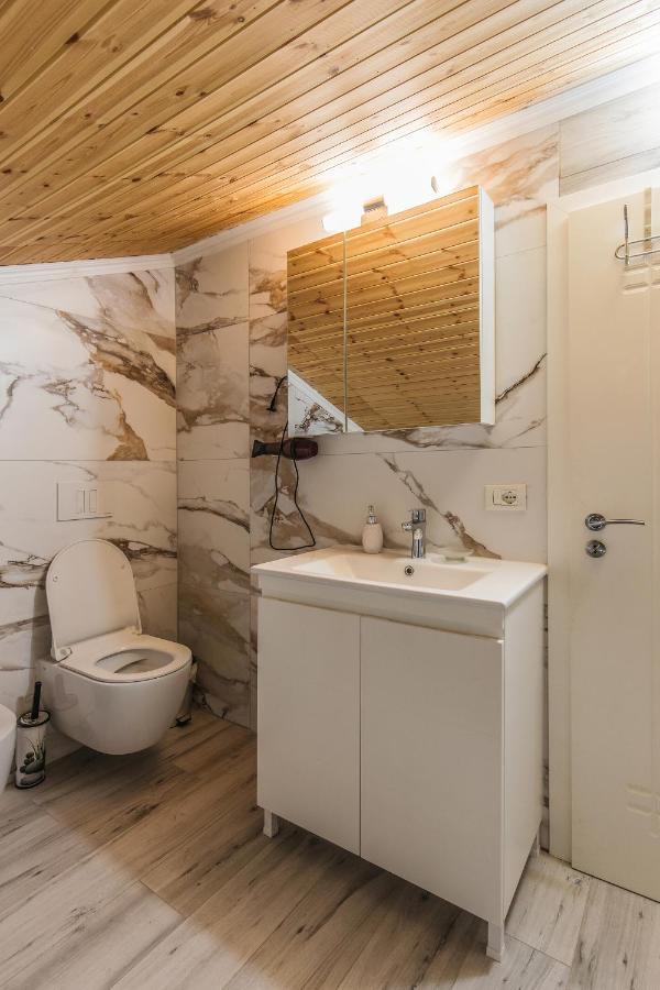 Loft By Holistay * Tirana
