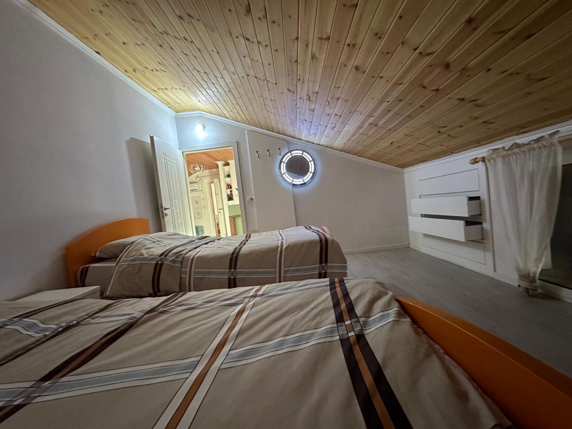 Loft By Holistay Tirana
