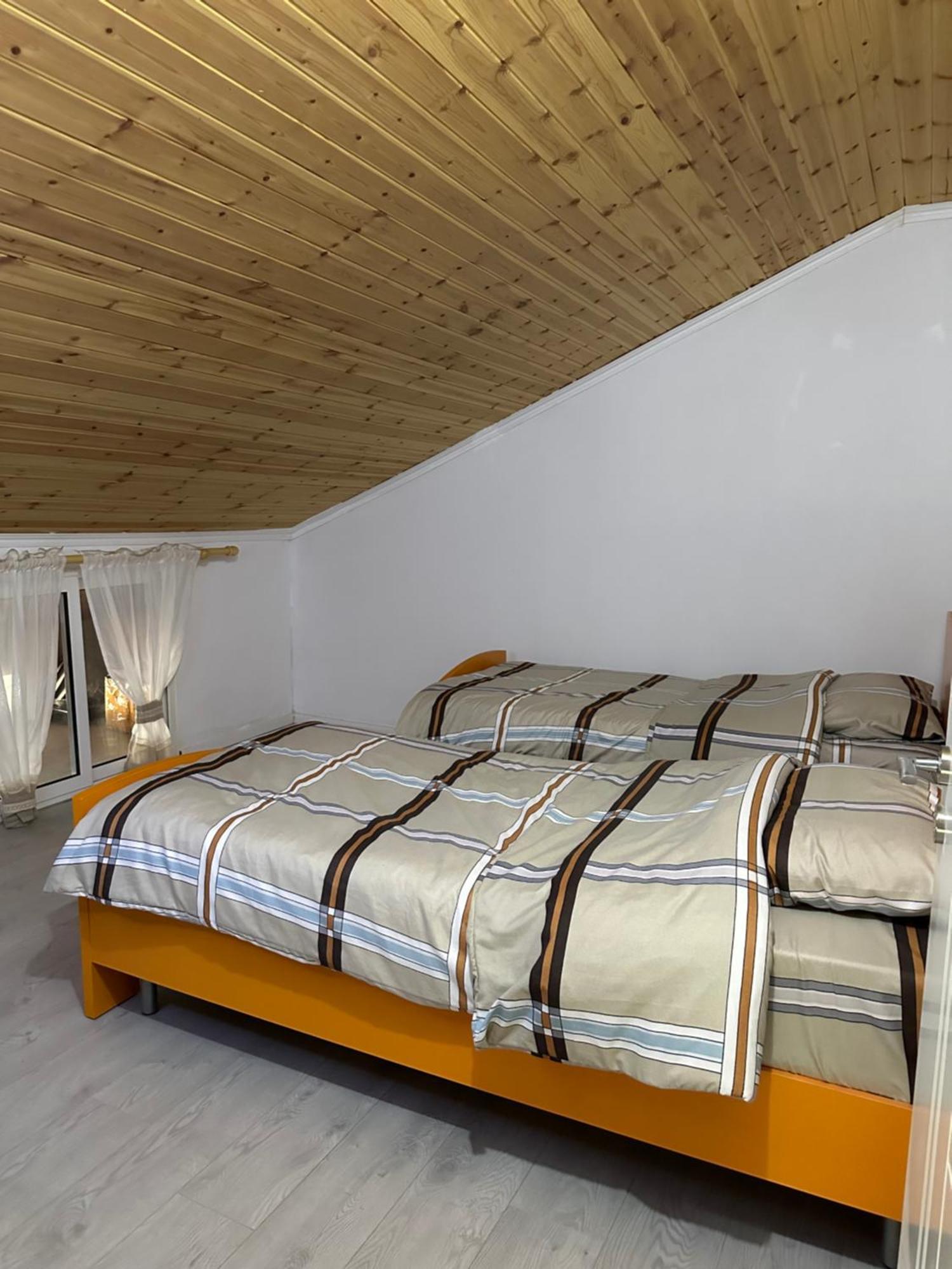 Loft By Holistay Tirana